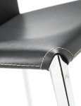 Barhocker mit einem hochwertiger Lederbezug mit Steppn&auml;hten
