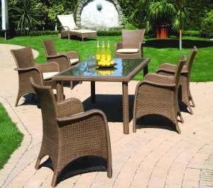 preiswerte und hochwertige Gartenmöbel im wetterfestem Kunststoffgeflecht