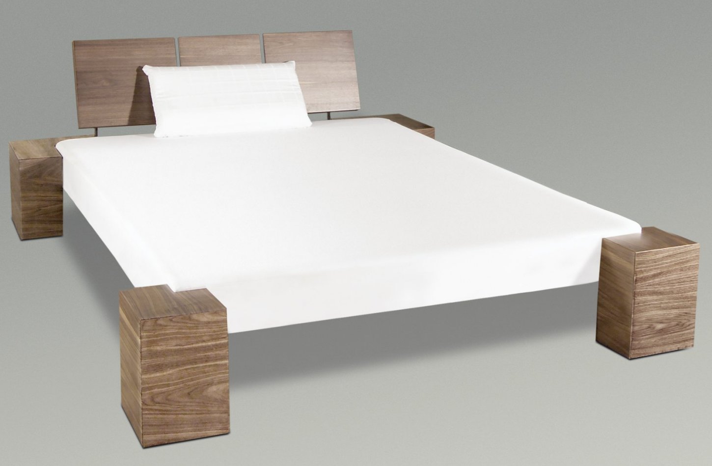 Massivholz-Doppelbett Bettgröße nach individuellen Wünschen