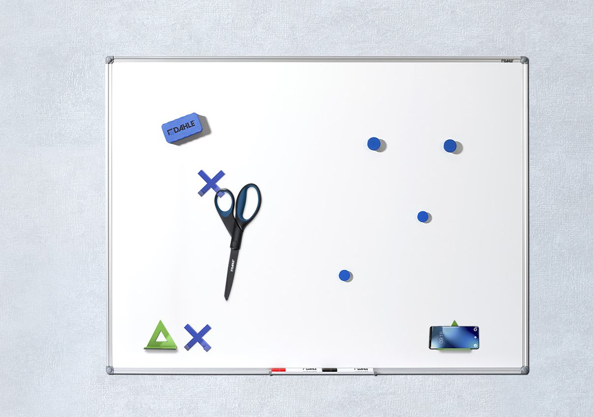 Homeoffice-Grundausstattung mit Whiteboard, Heftklammer-Gerät, Büro-Locher, Aktenvernichter, Papierschere