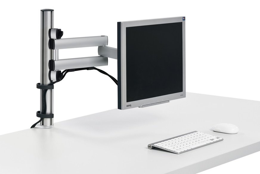 Halterung f&uuml;r TFT-Flachbildschirme an einem Schreibtisch