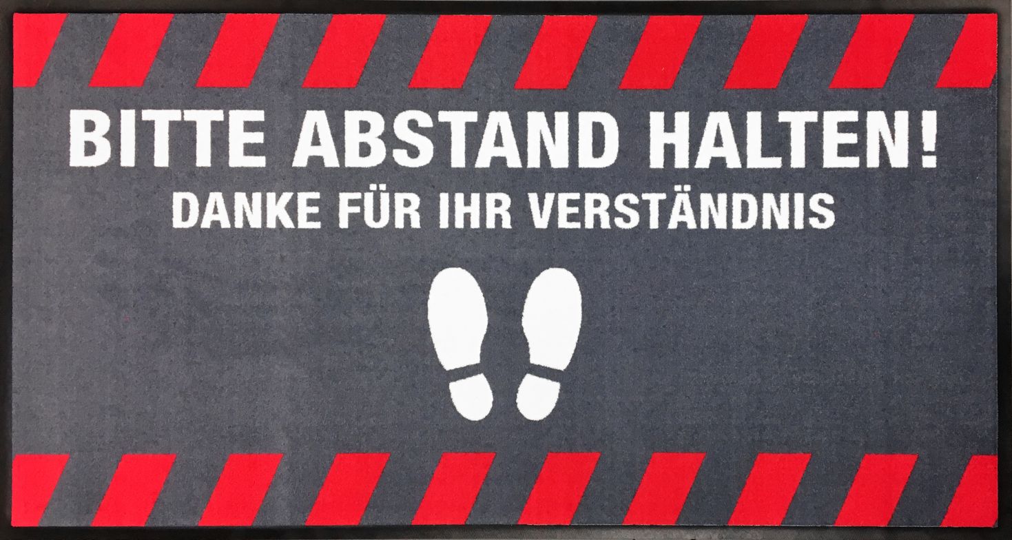 Fußmatte 150 x 80 cm mit deutlichem Hinweis den Abstand einzuhalten