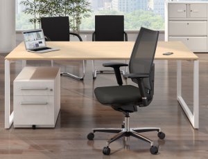Büro-Sparset mit Schreibtisch 200 x 120 cm, Schreibtischstuhl und Schreibtisch-Stahlcontainer abschließbar