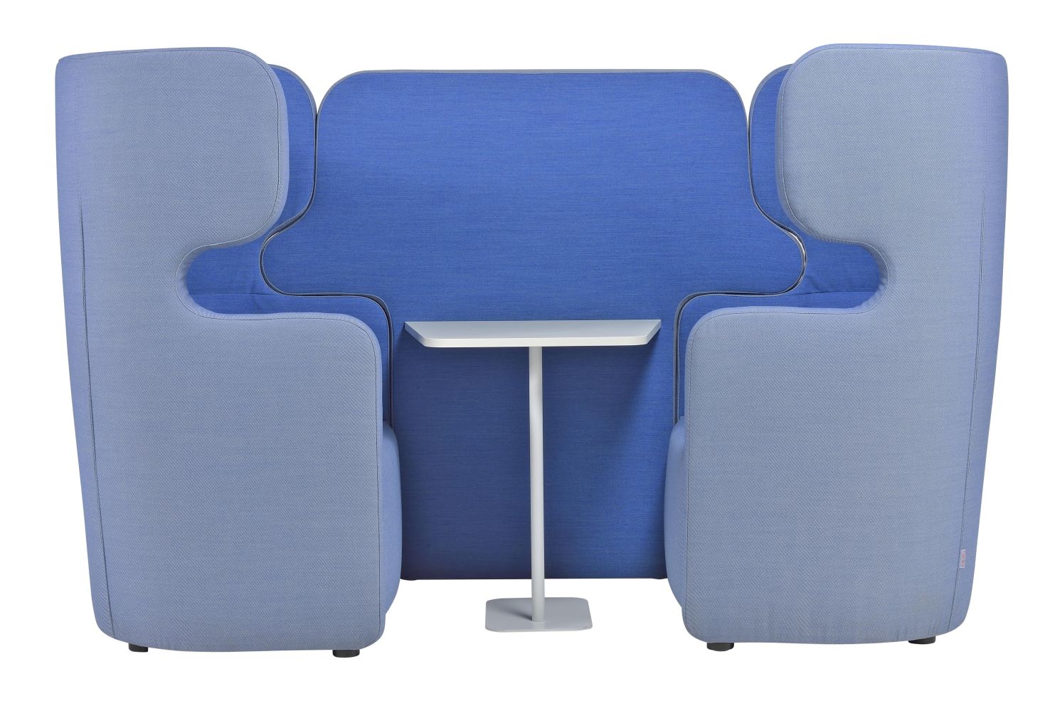 moderne Sitzgruppe mit USB-Ladestation für Business-Longe