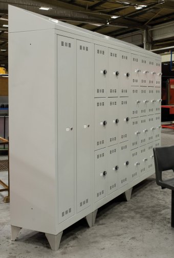 abschließbare Stahlspinde  für Betriebe
