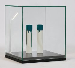 Aufsatzvitrine abnehmbare Glashaube ohne Profilrahmen UV-verklebt