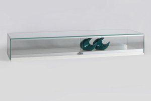 160 cm breite Aufsatzvitrine mit 21 cm hoher, rahmenloser Glashaube