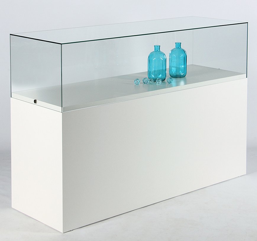 Sockelvitrine extra Breite = 180 cm mit abnehmbarer verriegelbarer Stülphaubee