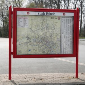 beidseitige Schaukasten-Stellwand Außenbereich große Aushangsfläche