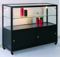 Ladenvitrine mit Unterschrank