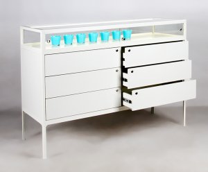 Vitrinen-Kommode mit 6 abschließbaren Schubladen