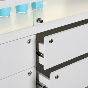 Thekenvitrine mit abschließbaren Schubladen