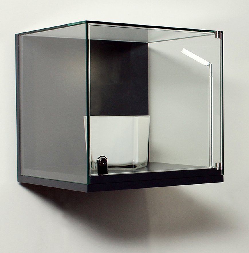 schwarzer Vitrinenwürfel 40x45x40 cm abschließbar stabile Wandmontage