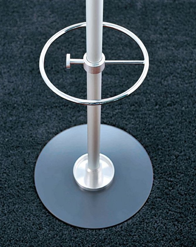 eleganter Garderoben-Stahlständer mit Schirmhalterung und Abtropfschale