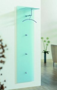 Wandgarderobe an satiniertem Glaspaneel