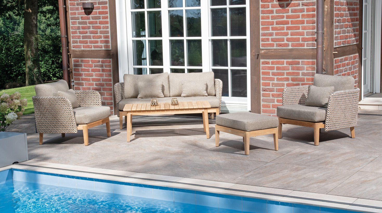 Preiswerte komfortable Garten-Sitzgruppe bequem Dreisitzer-Gartensofa