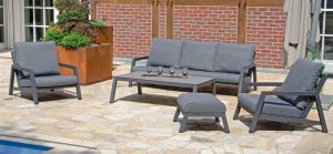 bequeme Sitzgruppe für Terrasse mit Gartensofa, Gartensessel und Couchtisch