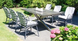 bequemer moderner Gartenstunl mit Edelstahlgestell-Gartentisch 200 x 100 cm