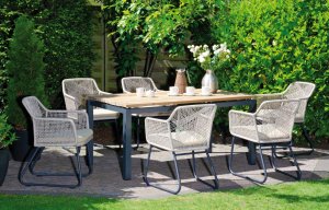 moderne Gartenstühle mit luftdurchlässigem Netzgeflecht