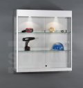 abschließbare Wandvitrine mit Blende und Innenbeleuchtung