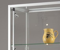 Standvitrine mit LED-Fachbodenbeleuchtung