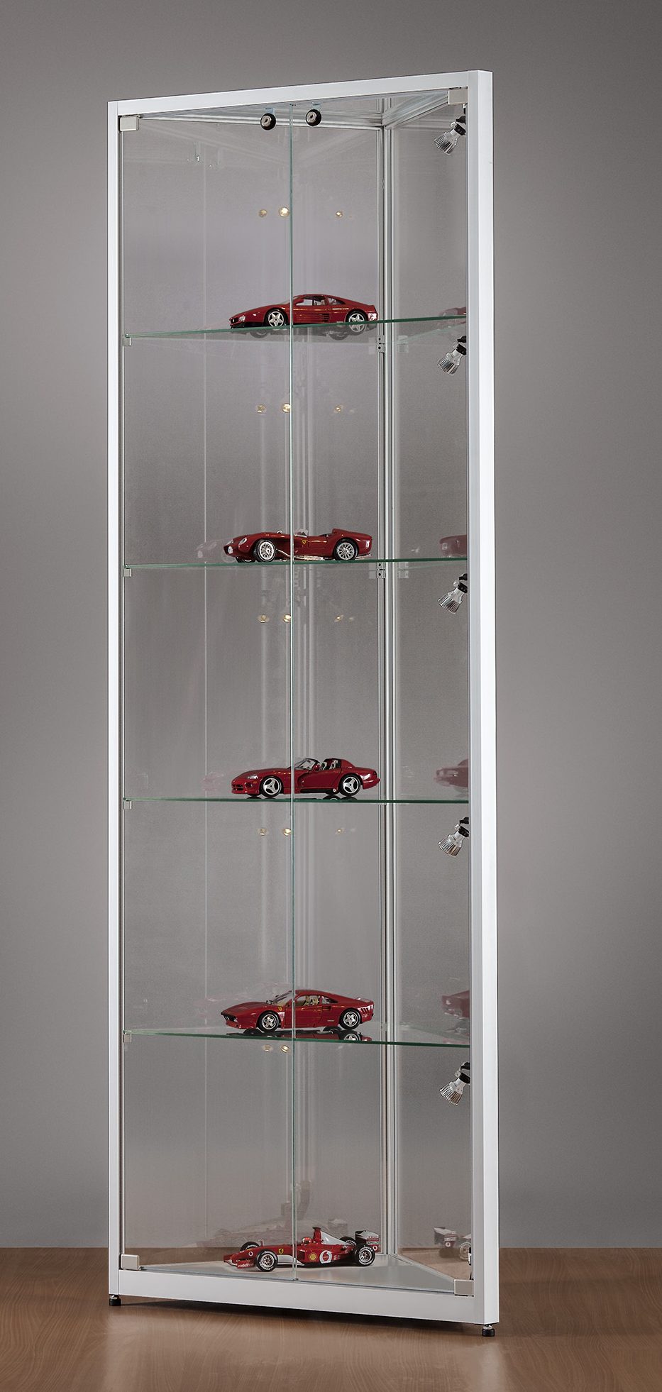 Eckvitrine mit LED-Fachbodenbeleuchtung