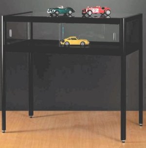 schwarze Tischvitrine