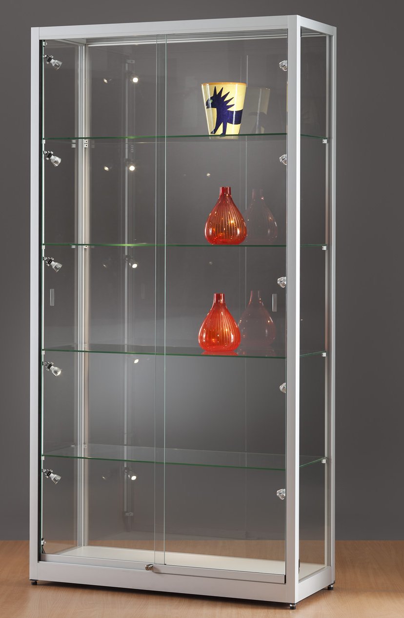 Glasvitrine mit LED-Fachbodenbeleuchtung