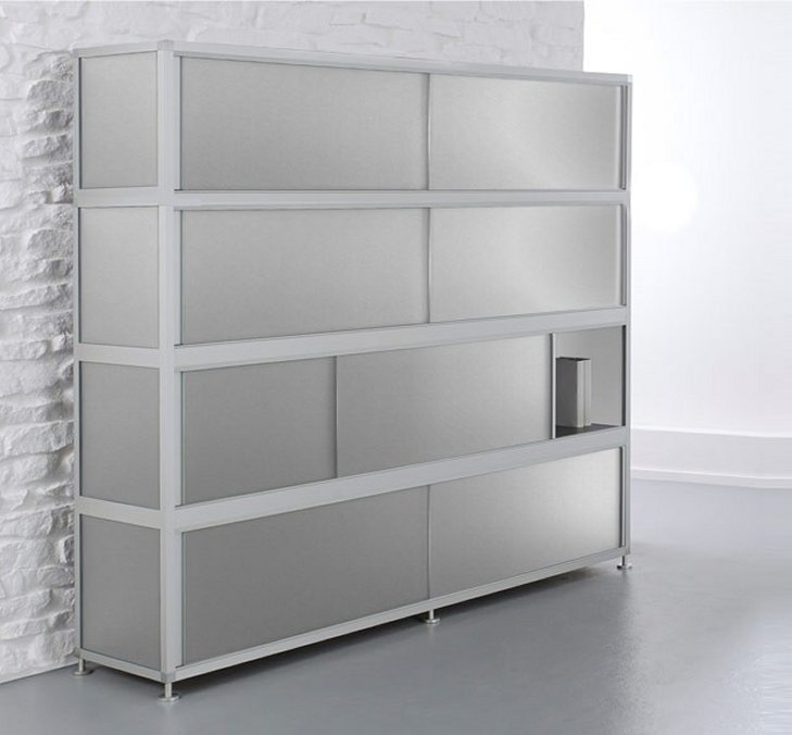 massiver Büroschrank aus Aluminium Industriedesign Schiebetüren