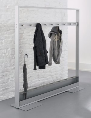 solide Metall-Reihengarderobe mit Schirmwanne Abmessungen nach Kundenwunsch