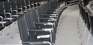 hochwertiger Objektstuhl stapelbar verkettbar vollpolsterung Kongressstuhl