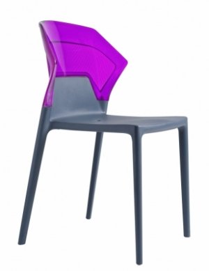 stapelbarer Stuhl mit transparenter blauer Rückenlehne