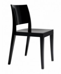 stapelbarer Stuhl mit roter Armlehnen-Sitschale