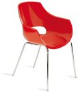 stapelbarer Stuhl mit roter Sitzschale