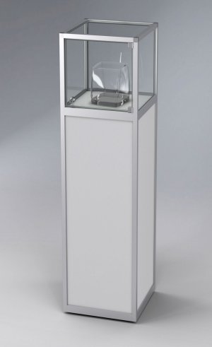 massive Sockelvitrine mit abschließbarer Vitrinenhaube