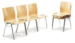 stapelbarer Konferenzstuhl mit bequemen Holzschalensitz
