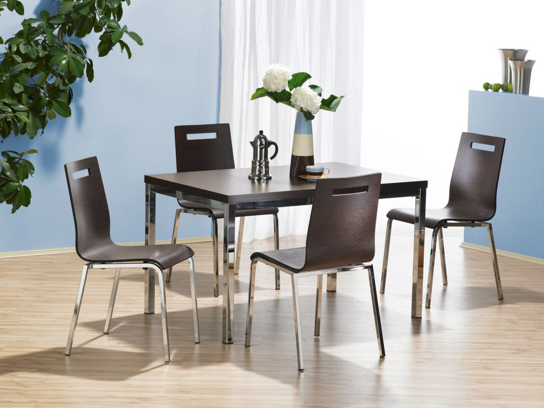 Design-Esstischstuhl furniert mit Ahornholz 