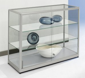 Sideboard-Vitrine Schiebetüren abschließbar