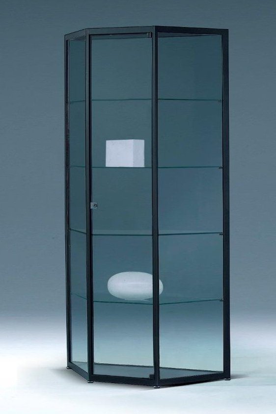 trapezförmige wandständige Wohnzimmervitrine für Sammler mit Spiegelrückwand