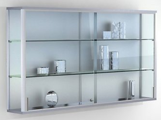 robuste Wandvitrine 150 x 20 x 80 cm mit abschließbaren Schiebetüren