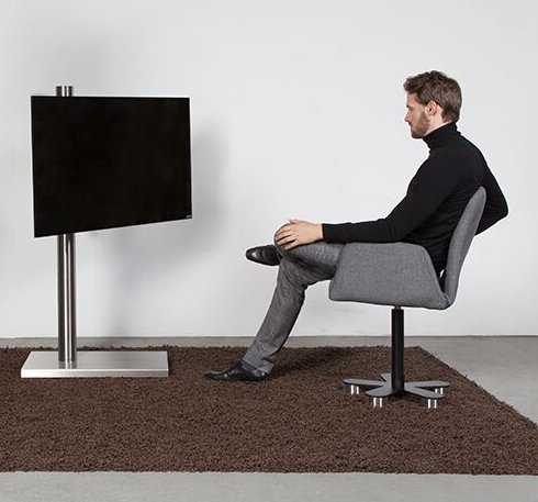 mobiler TV-Edelstahl-Standfuß mit schwenkbarer TV-Halterung bis 65 Zoll