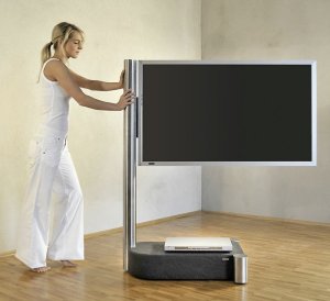 Flatscreen-Standfuß mit Laufrollen